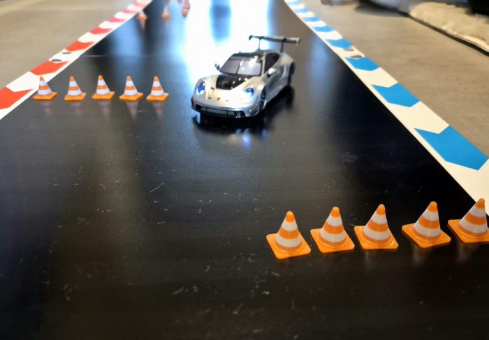 Verkehrskegel Pylonen für Carrera Hybrid – Bild 2