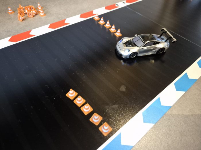 Verkehrskegel Pylonen für Carrera Hybrid – Bild 6