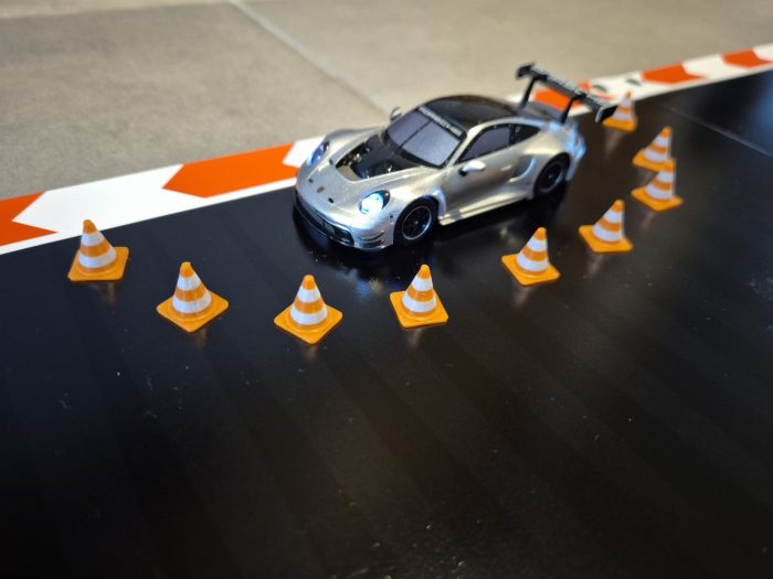 Verkehrskegel Pylonen für Carrera Hybrid – Bild 3