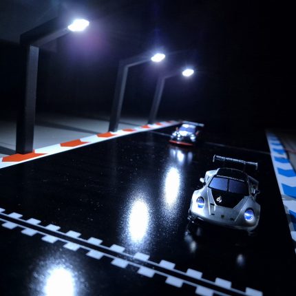 Streckenbeleuchtung 5V für Carrera Hybrid